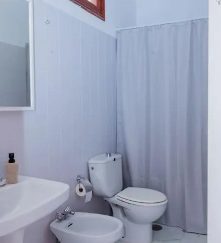 Acogedora Casa En En Tranquila Urbanizacion