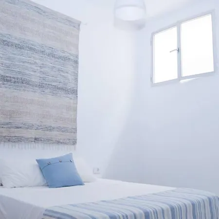 Acogedora Casa En En Tranquila Urbanizacion Abades (Tenerife)
