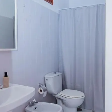 Acogedora Casa En Abades En Tranquila Urbanizacion