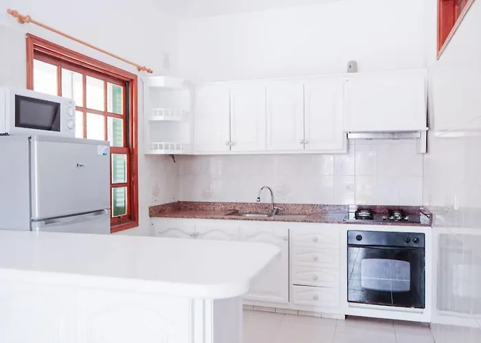 Acogedora Casa En En Tranquila Urbanización * Abades (Tenerife)