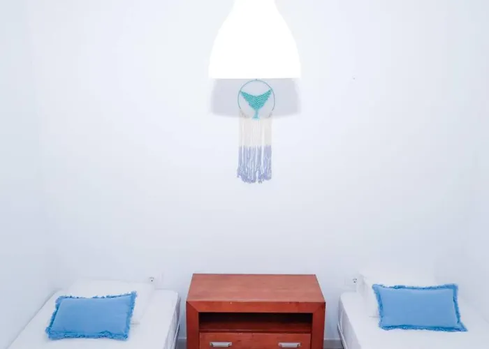 Acogedora Casa En En Tranquila Urbanizacion *